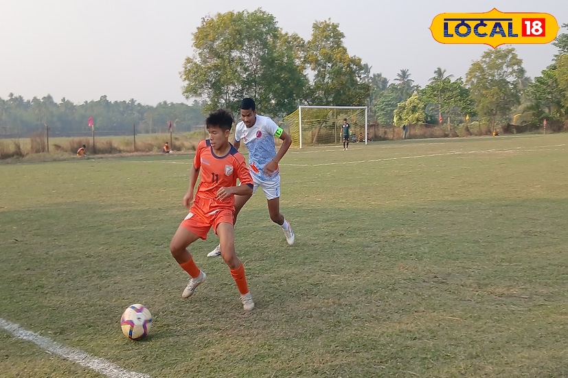 শনিবার ফুটবল জগতে গঙ্গাধরপুর গ্রাম ইতিহাস গড়েছে। অল ইন্ডিয়া ফুটবল ফেডারেশন আয়োজিত ফুটবল খেলা অনুষ্ঠিত হল গ্রামে। এই খেলায় জয়লাভ করে গ্রামের দল। মুখোমুখি হয়েছিল গঙ্গাধরপুর কেইউসিটি এবং ইন্ডিয়া যুব ফুটবল টিম। 