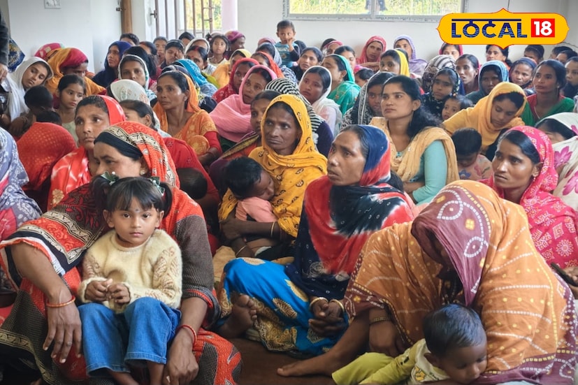 সম্প্রতি রাজাডাঙ্গা গ্রামে এক মা গোপনে পঞ্চম সন্তান ধারণ করেন। কিন্তু আর্থিক সংকট ও মানসিক চাপে সদ্যোজাত শিশুকে হত্যা করে পুঁতে ফেলার চেষ্টা করেন বলে অভিযোগ ওঠে। প্রতিবেশীদের নজর কাড়তেই শিশুকে একটি দেওয়ালের উপর ফেলে পালিয়ে যান তিনি। পরে পুলিশ মা ও বাবা দু’জনকেই গ্রেফতার করে। এই ভয়াবহ ঘটনা স্থানীয় সমাজকে নাড়িয়ে দেয়। এর মধ্যেই ধোলাবাড়িতে পরিবার পরিকল্পনা ও মাতৃস্বাস্থ্য নিয়ে বৃহৎ সচেতনতা শিবিরের আয়োজন করল FWN Foundation ও বন্ধুচল।