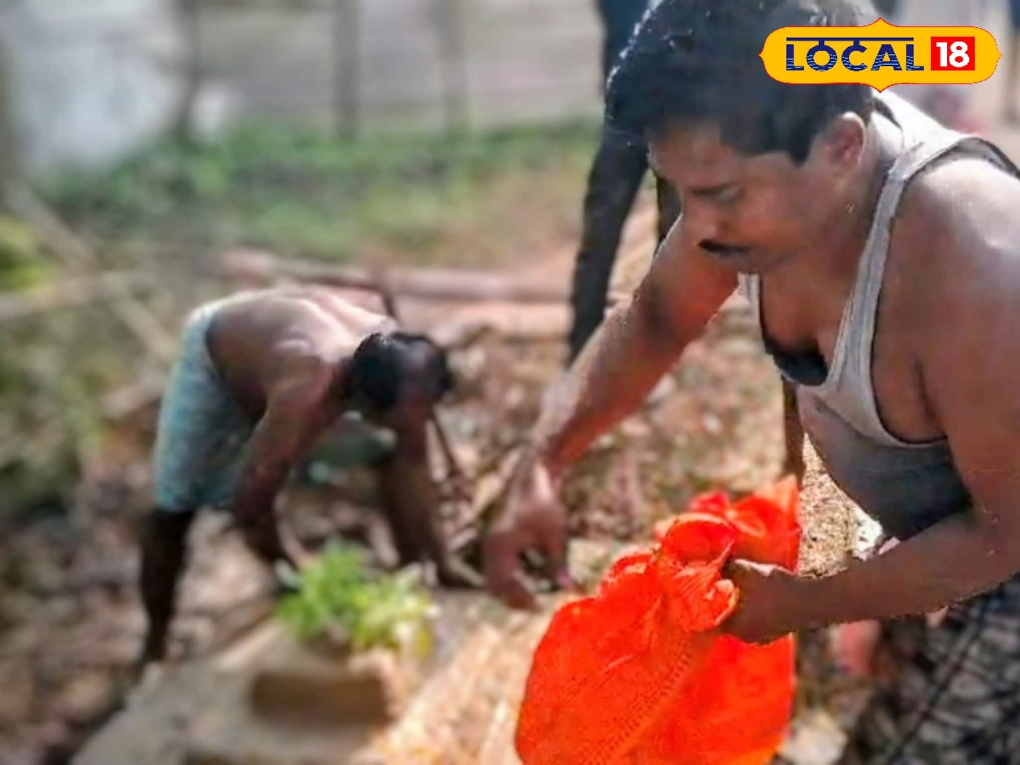 নামাবলী জড়িয়ে-মালা-চন্দন-সিঁদুরে হনুমানকে শেষ বিদায়,পশুপ্রেমের নজির বাঁকুড়ার ইন্দাসে