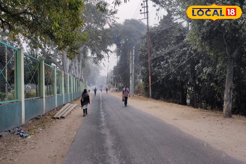 *এইদিন জেলা পুরুলিয়ার সর্বোচ্চ তাপমাত্রার পারদ থাকতে পারে ২৭ ডিগ্রি সেলসিয়াস ও সর্বনিম্ন তাপমাত্রার পারদ থাকতে পারে ৯ ডিগ্রি সেলসিয়াস। রোজই একটু একটু করে নামছে তাপমাত্রা।