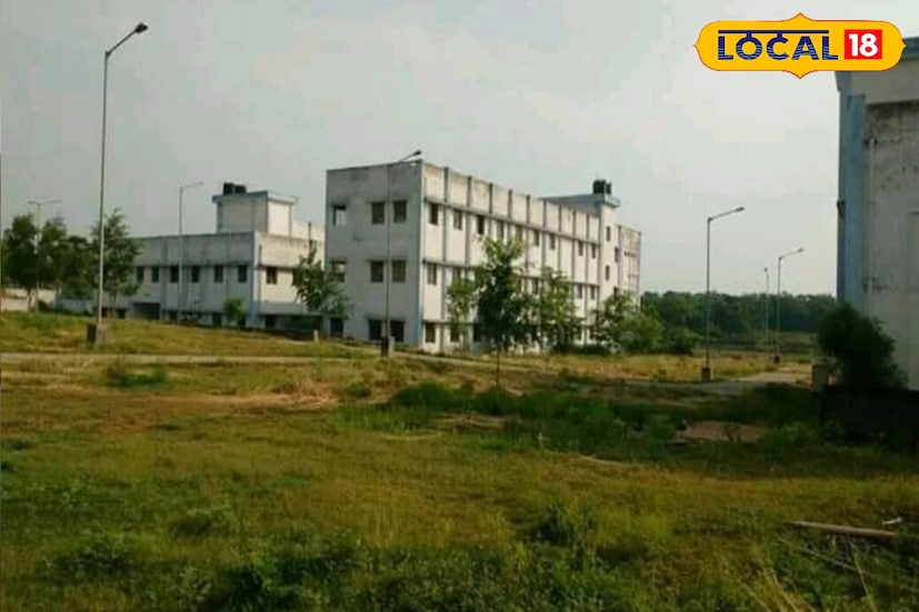 ওয়েটিং লিস্টের প্রার্থীরা শুধুমাত্র আসন খালি থাকলে ভর্তি হওয়ার সুযোগ পাবেন। ক্লাস I থেকে IX-এ ভর্তি হতে ট্রান্সফার সার্টিফিকেট এবং ক্লাস I থেকে VIII পর্যন্ত ভর্তি হতে হলিস্টিক প্রগ্রেস রিপোর্ট কার্ড জমা দেওয়া বাধ্যতামূলক, নয়ত ভর্তি গ্রহণযোগ্য হবে না।