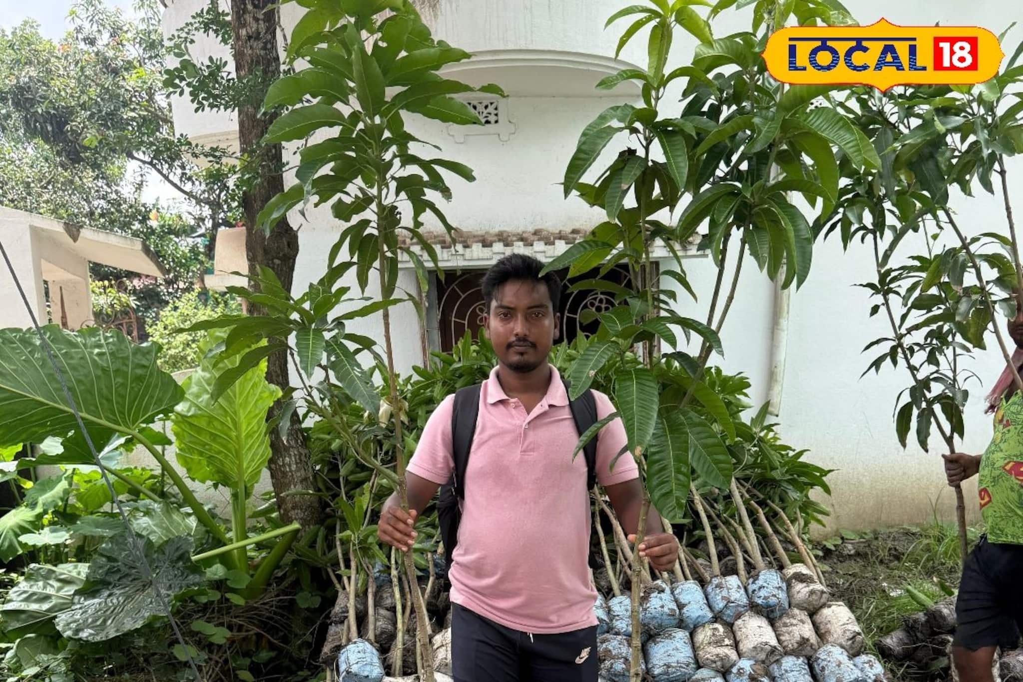 নার্সারি থেকে ই-কমার্স, সারবিহীন ও রাসায়নিক মুক্ত ফল বিক্রি করে বড় ‘লক্ষ্মীলাভ’ শাহরুখের