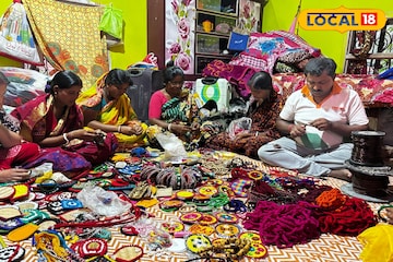 পোশাকের সঙ্গে মানানসই গয়না, পাট-পুতি-অক্সিডাইজ দিয়ে তৈরি, পরলেই নজর কাড়বে,কোথায় পাবেন? পোশাকের সঙ্গে মানানসই গয়না, পাট-পুতি-অক্সিডাইজ দিয়ে তৈরি, পরলেই নজর কাড়বে,কোথায় পাবেন?