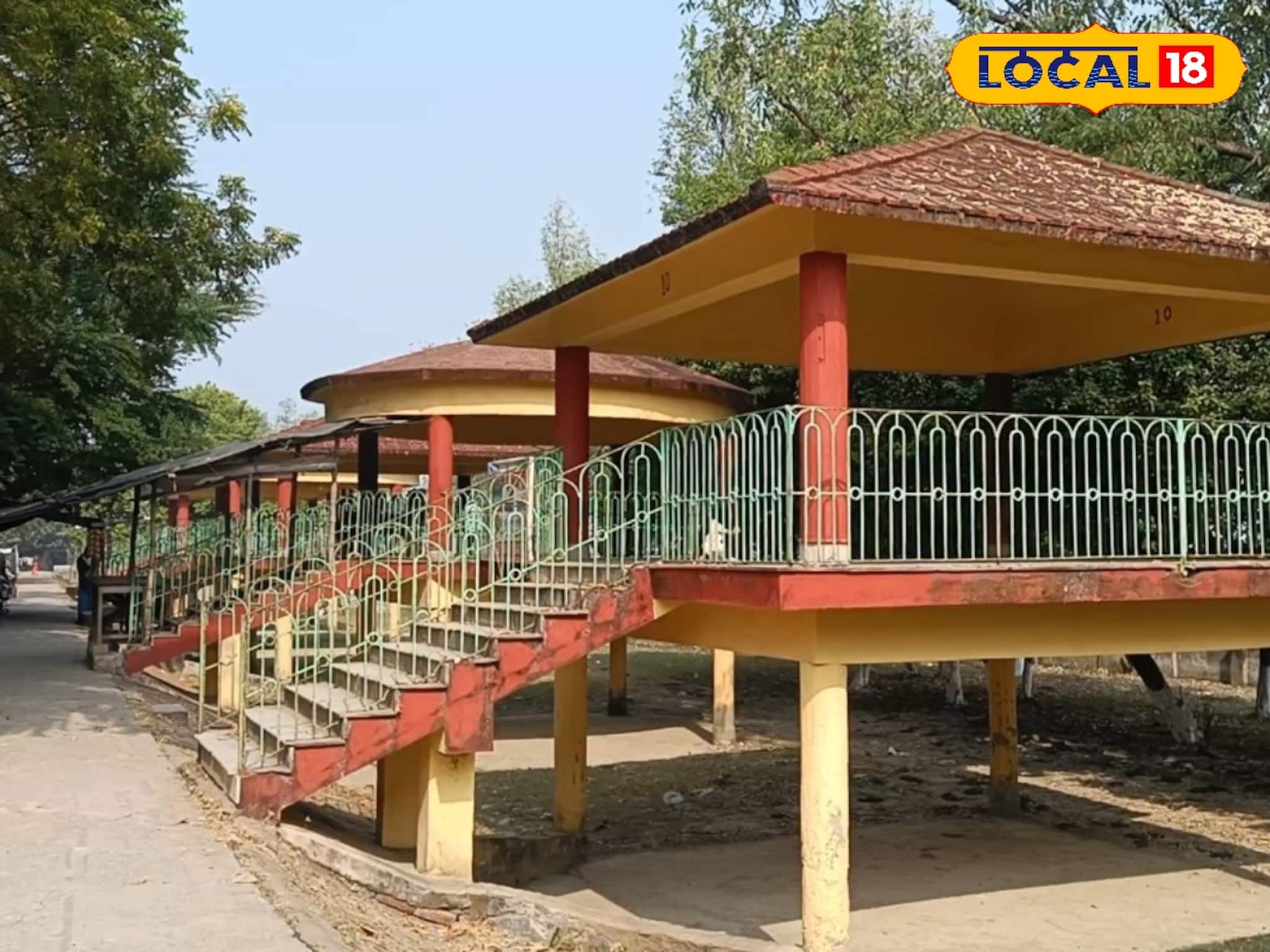 শীত মানেই পিকনিক! ইছামতীর তীরে টাকির লাভার্স পয়েন্টে উপচে পড়া ভিড় শীত মানেই পিকনিক! ইছামতীর তীরে টাকির লাভার্স পয়েন্টে উপচে পড়া ভিড়