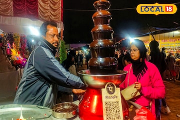 এক খাবারেই আইসক্রিম-রসমালাই-কেকের স্বাদ! দুর্গাপুর উৎসব মাতাচ্ছে এই বিশেষ আইটেম এক খাবারেই আইসক্রিম-রসমালাই-কেকের স্বাদ! দুর্গাপুর উৎসব মাতাচ্ছে এই বিশেষ আইটেম