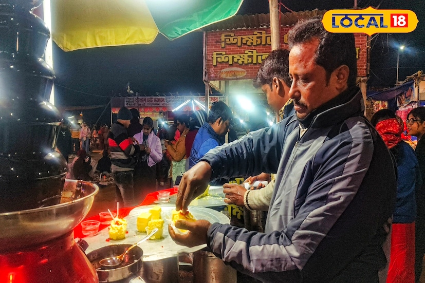 কেক ব্যবসায়ী সৃজন দাস জানান, এই বছর তাঁরা প্রথম ওই রসমালাই কেক নিয়ে মেলায় হাজির হয়েছেন। মেলার প্রথম দিন থেকেই ব্যাপক চাহিদা রয়েছে। এক বাটি কেকের দাম ৫০ টাকা থেকে শুরু। প্রতিদিন প্রায় ২০০ থেকে ৩০০ কেক বিক্রি হচ্ছে। দুধ, ছানা, পনির, চিনি সহ একাধিক উপকরণ দিয়ে তাঁরা নিজেরাই কেক তৈরি করে মেলায় নিয়ে আসছেন। চাহিদা ভাল থাকায় প্রতিদিনই সম্পূর্ণ কেক বিক্রি হয়ে যাচ্ছে। (ছবি ও তথ্যঃ দীপিকা সরকার)