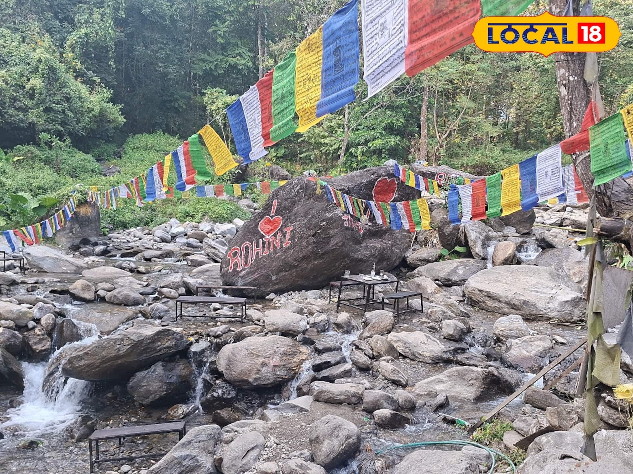 স্রোতের শব্দে গ্লাসের টুং, ঝর্নার ধারে সুরাপান! রোহিনির 'এই' ক্যাফে এখন পাহাড়ের 'হটস্পট' স্রোতের শব্দে গ্লাসের টুং, ঝর্নার ধারে সুরাপান! রোহিনির 'এই' ক্যাফে এখন পাহাড়ের 'হটস্পট'