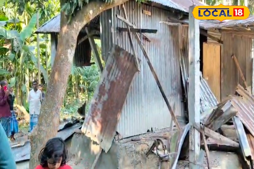 মরাঘাট বনাঞ্চলের খট্টিমারির দিক থেকে হঠাৎই আট থেকে দশটি বুনো হাতির বিশাল দল ঢুকে পড়ে গ্রামে। রাতভর চলতে থাকে তাণ্ডব, চিৎকার, আর পালানোর হুড়োহুড়ি। সবচেয়ে বিপজ্জনক পরিস্থিতির মুখে পড়েন পিয়াসাল ওরাও এবং তাঁর স্ত্রী সাবন্তি ওরাও। ঘরের ভিতরে ছিলেন তাঁরা, ঠিক তখনই শুরু হয় হাতির আঘাত। ঘর ভেঙে পড়তে শুরু করে, চারদিকে বিশৃঙ্খলা।