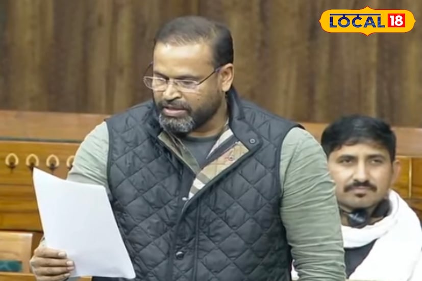 মুর্শিদাবাদের রেশম সুতো থেকে হয় মুর্শিদাবাদ সিল্ক, যা মুর্শিদাবাদের গৌরব ‘মুর্শিদাবাদ সিল্ক’। এবার সেই মুর্শিদাবাদ সিল্কের জিআই-এর জন্য সংসদে সরব হলেন বহরমপুরের সাংসদ ইউসুফ পাঠান। (ছবি ও তথ্য: তন্ময় মণ্ডল) মুর্শিদাবাদের রেশম সুতো থেকে হয় মুর্শিদাবাদ সিল্ক, যা মুর্শিদাবাদের গৌরব ‘মুর্শিদাবাদ সিল্ক’। এবার সেই মুর্শিদাবাদ সিল্কের জিআই-এর জন্য সংসদে সরব হলেন বহরমপুরের সাংসদ ইউসুফ পাঠান। (ছবি ও তথ্য: তন্ময় মণ্ডল)