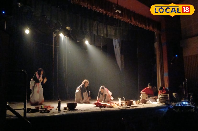 ভোলাগিরি কলা মন্দির মঞ্চে প্রথম দিনে বিদূষক নাট্য মণ্ডলী প্রযোজনায় 'শাস্তি', বাউড়িয়া চিত্রপট প্রযোজনায় 'অনুপমার প্রেম', দ্বিতীয় দিনে হাতিবাগান স্পর্শ প্রযোজনায় 'অর্থদান', নাট্য চেতনা উড়িষ্যা প্রযোজনায় 'বর্ষা' মতো বিভিন্ন জনপ্রিয় নাটক মঞ্চস্থ হবে।