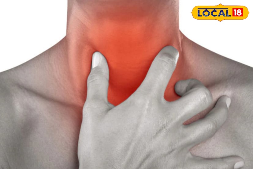 মধু ও লেবুর মিশ্রণও গলা ব্যথায় দারুণ উপকারী বলে মনে করা হয়। এক চামচ মধুর সঙ্গে একটু লেবুর রস গরম জলে মিশিয়ে খেলে গলা ভিজে থাকে এবং ব্যথা কমে। মধুর অ্যান্টিব্যাকটেরিয়াল গুণ সংক্রমণ হ্রাসে সাহায্য করে এবং লেবুর ভিটামিন-সি রোগ প্রতিরোধ ক্ষমতা বাড়ায়। এটি বিশেষত শুকনো কাশিতে উপকার দেয়।