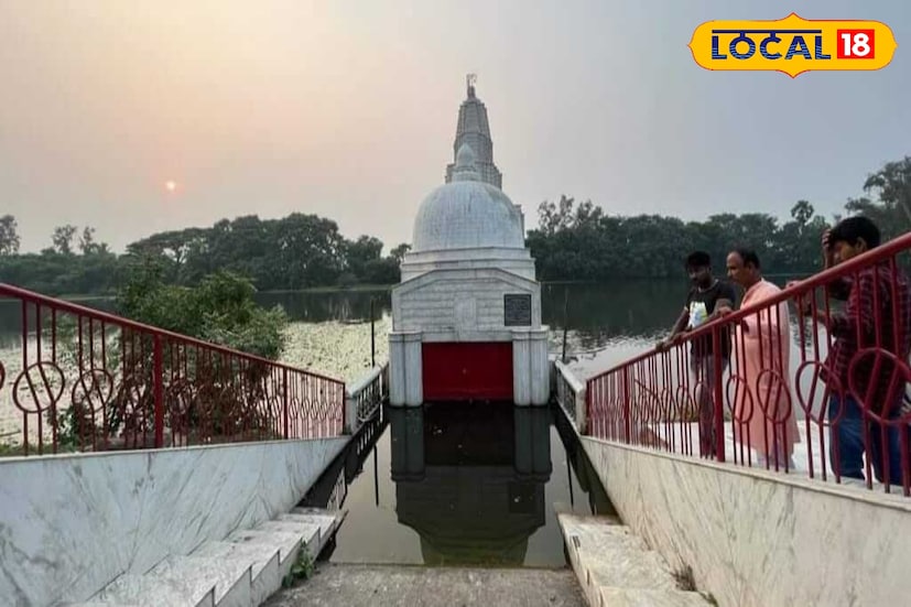 দ্বিতীয় পীঠ ক্ষীরগ্রাম সতীপীঠ, যেখানে কথিত রয়েছে যে সতীর ডান পায়ের বুড়ো আঙুল পতিত হয়েছিল। এখানকার দেবী যোগাদ্যা দশভূজা প্রস্তরমূর্তি রূপে পূজিতা হন। বিস্তৃত মন্দির প্রাঙ্গণ, ভোগ প্রসাদের ব্যবস্থাপনা ও রাত্রী যাপনের সুযোগ সব মিলিয়ে এটি অন্যতম জনপ্রিয় আধ্যাত্মিক স্থান।তথ্য ও ছবি: বনোয়ারীলাল চৌধুরী