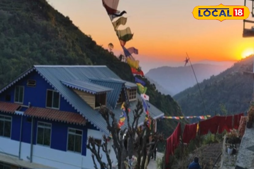 তাপমাত্রার দিক থেকেও সামান্য পতন লক্ষ করা যাচ্ছে। পাহাড়ে দার্জিলিংয়ে সর্বোচ্চ তাপমাত্রা নেমে দাঁড়িয়েছে ১৮ ডিগ্রিতে, যা স্বাভাবিকের তুলনায় খানিকটা কম। কালিম্পংয়েও তাপমাত্রা রয়েছে ১৯ ডিগ্রির ঘরে। ফলে পাহাড়ে শীতের দাপট আরও বাড়তে চলেছে। ছবি ও তথ্য : ঋত্বিক ভট্টাচার্য