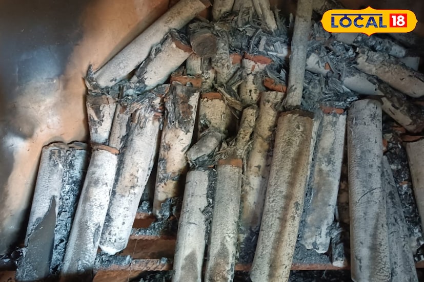 তবে এখন আপনার হাতের নাগালের মধ্যে। যেভাবে মানুষের শরীরে অধিক মাত্রায় কৃত্রিম রং গন্ধ ক্ষতিকারক কেমিক্যাল ব্যবহার যা আমাদের শরীরকে দিন দিন বিষাক্ত করে তুলছে। তাই এই বাঁশের লবনই এই সমস্ত রোগ থেকে আপনাকে রোগ প্রতিরোধ থেকে বাঁচাতে পারে।(তথ্য ছবি সুমন সাহা)