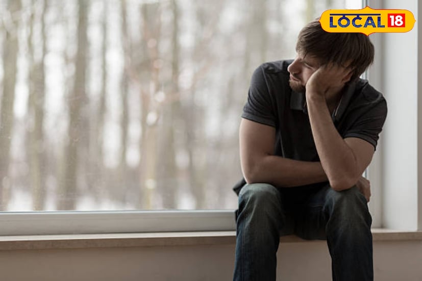 ছুটির উচ্ছ্বাস আর রোজকার জীবনের যে তফাত তার থেকেই হতাশার জন্ম।এর থেকে মুক্তি পেতে। ছুটি আর কাজের মাঝে একদিন গ্যাপ রাখতে হবে। ছুটির আনন্দের সঙ্গে রোজকার জীবনের তুলনা করা যাবেনা। তাহলেই বিপদ।