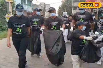 দৌড়তে দৌড়তে শহর সাফ! চণ্ডীতলায় পুলিশের নতুন উদ্যোগে সকালটাই বদলে গেল দৌড়তে দৌড়তে শহর সাফ! চণ্ডীতলায় পুলিশের নতুন উদ্যোগে সকালটাই বদলে গেল