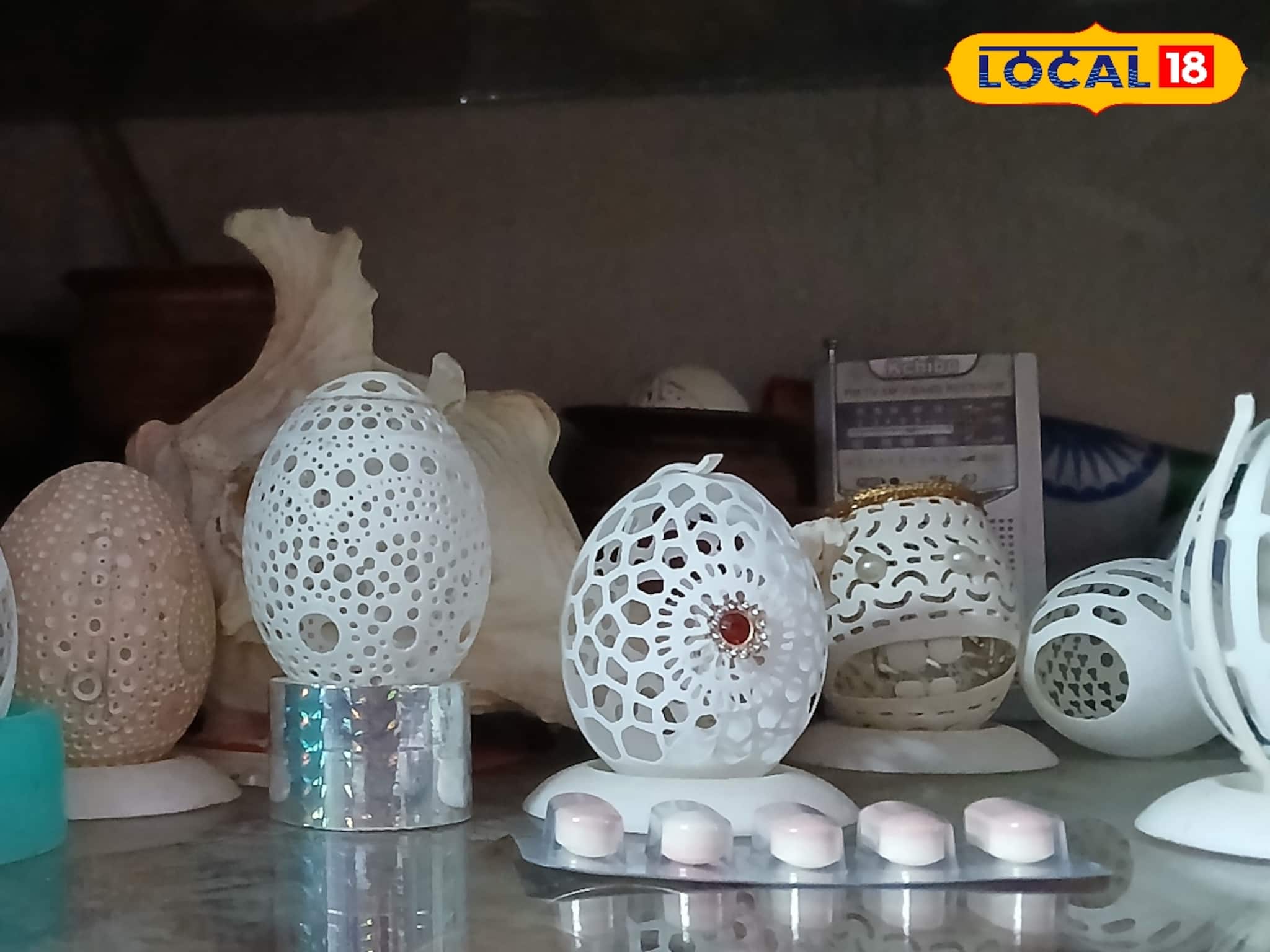 ডিমের খোসা আর ফেলনা নয়! শিল্পীর ছোঁয়ায় বদলে গেল রূপ, দেখলে চমকে যাবেন! ডিমের খোসা আর ফেলনা নয়! শিল্পীর ছোঁয়ায় বদলে গেল রূপ, দেখলে চমকে যাবেন!