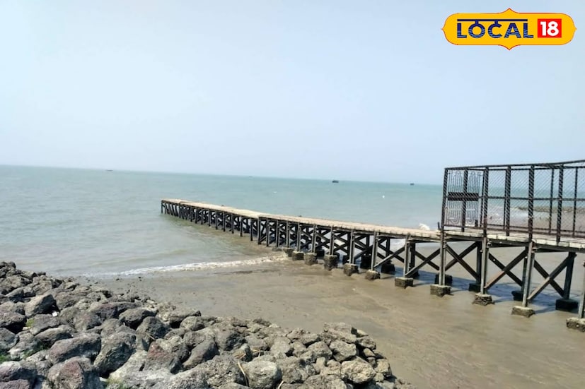 *কুলপি, নবাব মল্লিক: বছর শেষে পরিবারের সঙ্গে জমিয়ে পিকনিক করতে চান। তাহলে ঘুরে আসুন কুলপির পয়লা নম্বর। এই জায়গার সৌন্দর্য মুগ্ধ করবে আপনাকে। হুগলি নদীর তীরে এই জায়গাটিতে রয়েছে বিস্তীর্ণ খোলা চর, যা পিকনিক করার উপযুক্ত। *কুলপি, নবাব মল্লিক: বছর শেষে পরিবারের সঙ্গে জমিয়ে পিকনিক করতে চান। তাহলে ঘুরে আসুন কুলপির পয়লা নম্বর। এই জায়গার সৌন্দর্য মুগ্ধ করবে আপনাকে। হুগলি নদীর তীরে এই জায়গাটিতে রয়েছে বিস্তীর্ণ খোলা চর, যা পিকনিক করার উপযুক্ত।