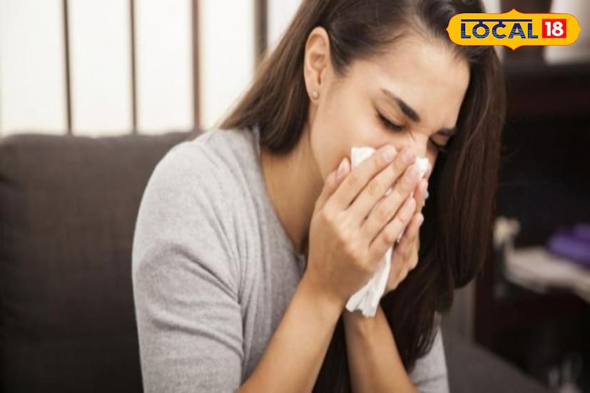 *ধুলোজনিত অ্যালার্জি থেকে বাঁচতে ডা. মুখোপাধ্যায় কয়েকটি গুরুত্বপূর্ণ পরামর্শ দেন। তিনি বলেন, বাইরে বেরোলে অবশ্যই মাস্ক ব্যবহার করতে হবে, বাড়ি ফিরে নাক ও মুখ ভাল করে ধুয়ে নেওয়া জরুরি।