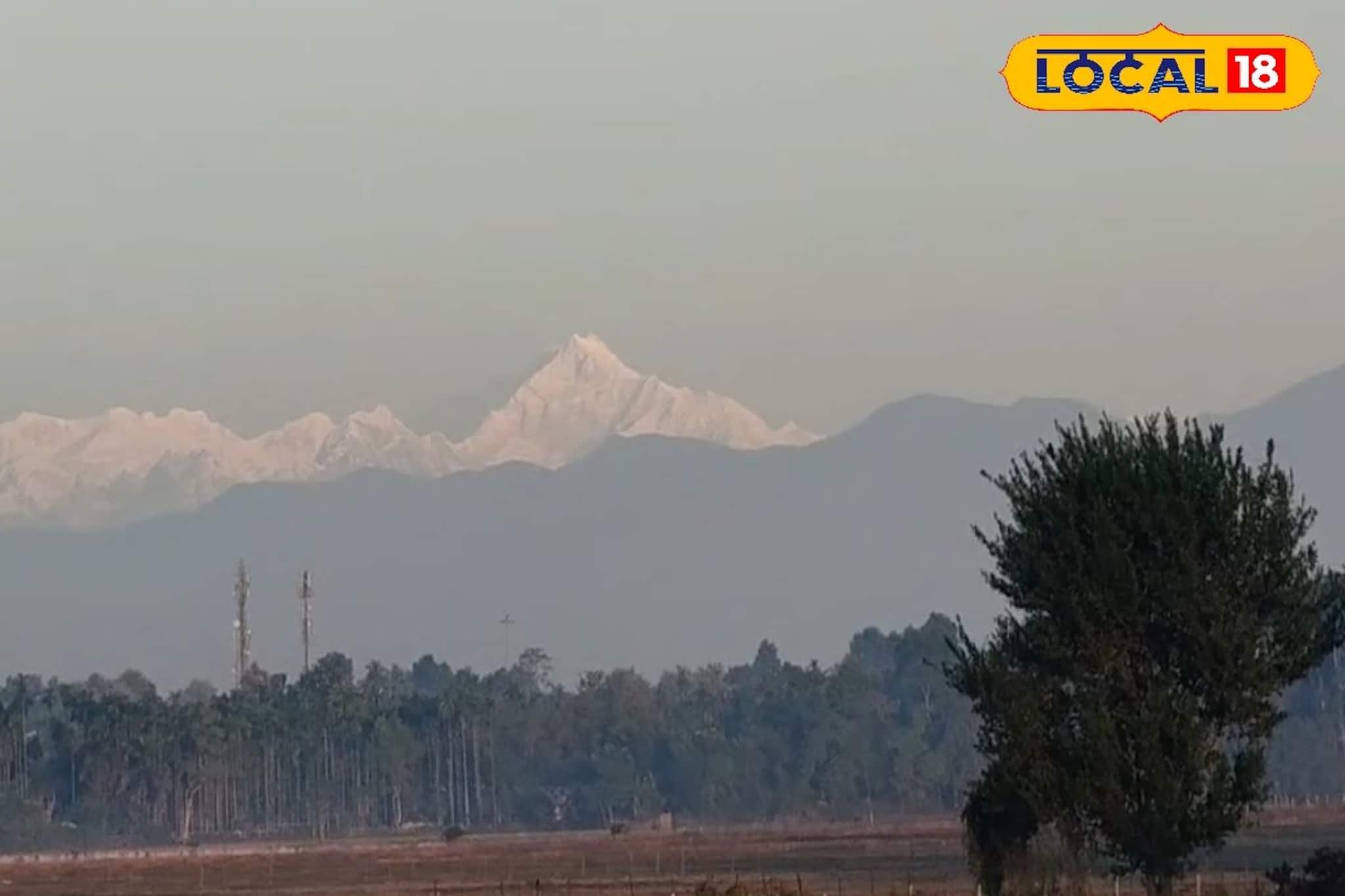 চোখ খুলতেই কাঞ্চনজঙ্ঘা!ডুয়ার্সে আসার পর্যটকদের জন্য বড় প্রাপ্তি,কুয়াশা কাটতেই দারুণ ভিউ চোখ খুলতেই কাঞ্চনজঙ্ঘা!ডুয়ার্সে আসার পর্যটকদের জন্য বড় প্রাপ্তি,কুয়াশা কাটতেই দারুণ ভিউ
