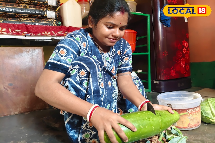 *শীত মানেই নানা সবজি দিয়ে নিত্য পদ রান্না। আজ তেমনই দারুন এক সহজ কিন্তু সুস্বাদু পদের রেসিপি রইল। শীতকাল এলেই বাঙালির রান্নাঘরে ফিরে আসে ঘরোয়া স্বাদের পদ। গরম ধোঁয়া ওঠা ভাতের সঙ্গে হালকা ঝোল বা তরকারি হলে খাবারের আনন্দ যেন দ্বিগুণ হয়। ঠিক তেমনই এক জনপ্রিয় ঘরোয়া পদ হল লাউ দিয়ে সাঠি মাছ। সহজ উপায়ে, অল্প মশলায় তৈরি এই পদ শীতের দুপুরে ভাতের পাতে বাড়তি স্বাদ যোগ করে। *শীত মানেই নানা সবজি দিয়ে নিত্য পদ রান্না। আজ তেমনই দারুন এক সহজ কিন্তু সুস্বাদু পদের রেসিপি রইল। শীতকাল এলেই বাঙালির রান্নাঘরে ফিরে আসে ঘরোয়া স্বাদের পদ। গরম ধোঁয়া ওঠা ভাতের সঙ্গে হালকা ঝোল বা তরকারি হলে খাবারের আনন্দ যেন দ্বিগুণ হয়। ঠিক তেমনই এক জনপ্রিয় ঘরোয়া পদ হল লাউ দিয়ে সাঠি মাছ। সহজ উপায়ে, অল্প মশলায় তৈরি এই পদ শীতের দুপুরে ভাতের পাতে বাড়তি স্বাদ যোগ করে।
