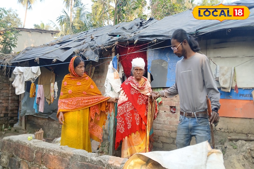 হনুমানের তাণ্ডবে এলাকায় গৃহবন্ধী মানুষ! আচমকা গাছ থেকে নেমে বসাচ্ছে কামড়। ছেলে বুড়ো রেহাই পায়নি কেউ। হনুমানের কামড়ে আক্রান্ত প্রায় ১০ থেকে ১২ জন । ঘটনাকে কেন্দ্র করে এলাকা জুড়ে আতঙ্কের রেশ ছড়িয়েছে।