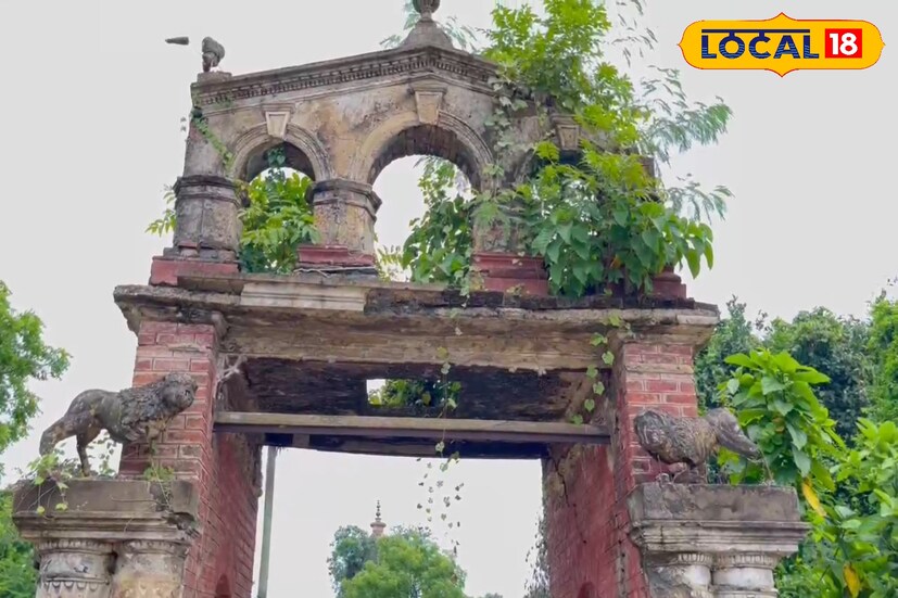 *শীতের ছুটিতে ঘুরতে যাওয়ার পরিকল্পনা নিয়েছেন? কাছাকাছি কোথাও ঘুরে দেখতে চান? বাড়ির ছোট ছোট ছেলেমেয়েরা রাজবাড়ি কিংবা জমিদার বাড়ি যায়নি কখনও? তবে প্রাচীন মন্দির জমিদারবাড়ির ধ্বংসাবশেষ দেখতে পাবেন সামান্য কিছুক্ষণের মধ্যেই। ছোট্ট পরিসরে জমিদারবাড়ির ধ্বংসাবশেষ এখনও রয়েছে। তাই এই শীতের ছুটিতে ঘুরে দেখুন একবার।