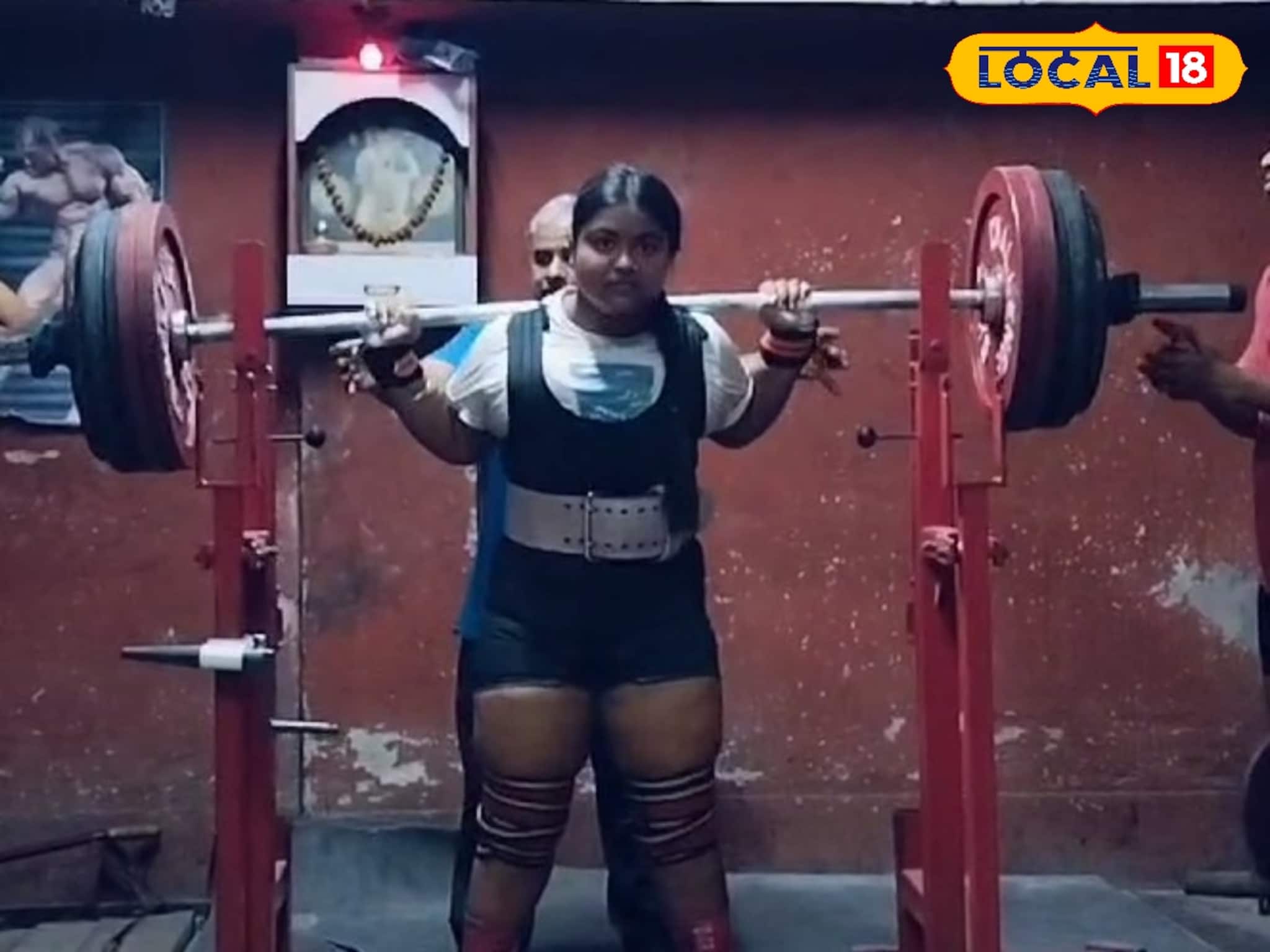 দেশের পাওয়ার লিফটিং খেলায় বাংলার গুরুত্বপূর্ণ অবদান! সাফল্যের পথ দেখাচ্ছে অভাবী পরিবার