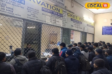 দালাল চক্রে লাগাম! তৎকাল টিকিট বুকিংয়ে এবার নতুন পদক্ষেপ রেলের দালাল চক্রে লাগাম! তৎকাল টিকিট বুকিংয়ে এবার নতুন পদক্ষেপ রেলের