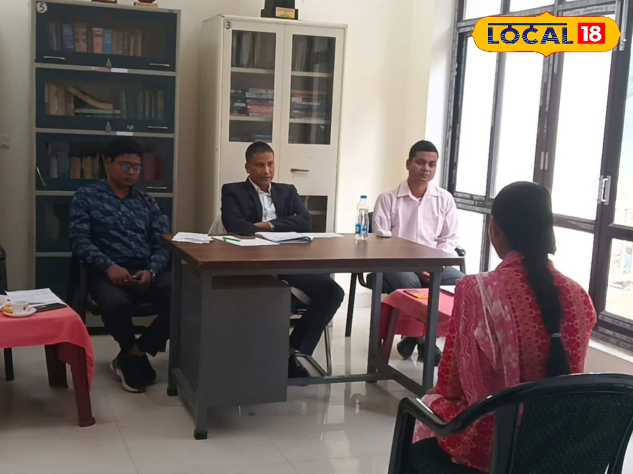 চুলে কোনও স্টাইল নয়! কেমন জুতো পায়ে? চাকরিপ্রার্থীদের বোঝালেন পুলিশকর্তারা