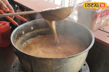 চিনি নয়, এই চা স্পেশাল অন্য এক গুণে! শীতও হবে উষ্ণ, যদি দেন এক চুমুক! কোথায় পাবেন জানেন? চিনি নয়, এই চা স্পেশাল অন্য এক গুণে! শীতও হবে উষ্ণ, যদি দেন এক চুমুক! কোথায় পাবেন জানেন?