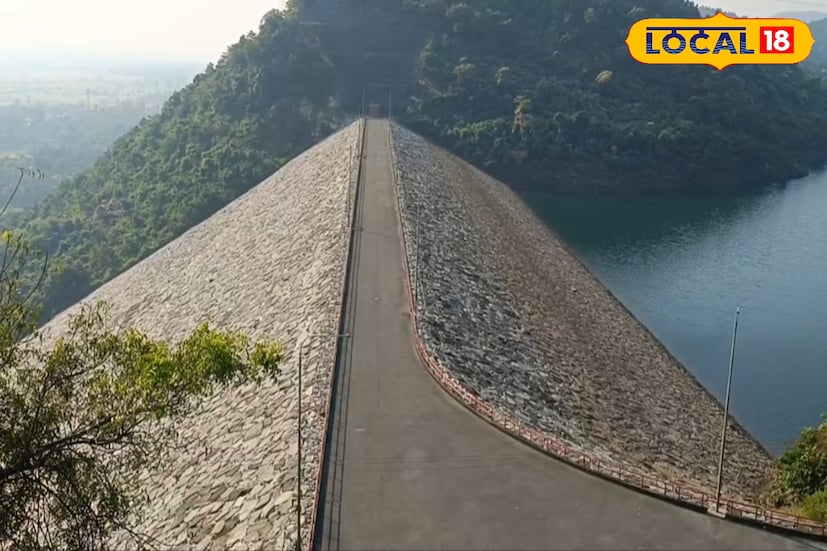 পুরুলিয়া , শর্মিষ্ঠা ব্যানার্জি : শীতকাল মানেই ঘুরতে যাওয়ার মরশুম। আর ভ্রমণ পিপাসু মানুষদের কাছেপিঠে ঘুরতে যাওয়ার জন্য সব সময়েরই পছন্দের সুন্দরী পুরুলিয়া। এই জেলার আনাচে-কানাচে ছড়িয়ে ছিটিয়ে রয়েছে নানান পর্যটন কেন্দ্র। পুরুলিয়া , শর্মিষ্ঠা ব্যানার্জি : শীতকাল মানেই ঘুরতে যাওয়ার মরশুম। আর ভ্রমণ পিপাসু মানুষদের কাছেপিঠে ঘুরতে যাওয়ার জন্য সব সময়েরই পছন্দের সুন্দরী পুরুলিয়া। এই জেলার আনাচে-কানাচে ছড়িয়ে ছিটিয়ে রয়েছে নানান পর্যটন কেন্দ্র।