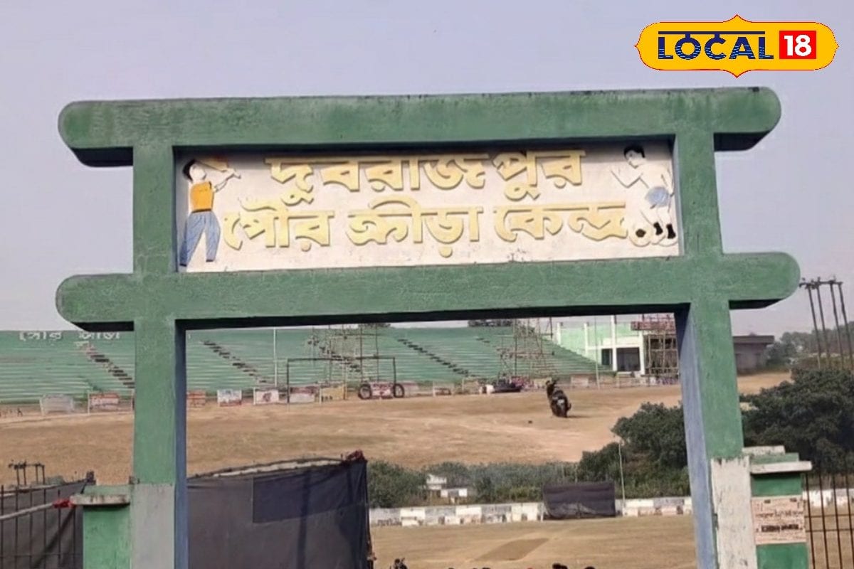 ফ্লাডলাইটের আলোয় ইতিহাস! দুবরাজপুরে প্রথম রাতের ক্রিকেট, ডিপিএল ফাইনালে উন্মাদনার ঢেউ