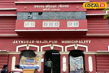 জয়নগরের শতাব্দী প্রাচীন লাইব্রেরিতে বই পড়ার সুযোগ থেকে বঞ্চিত বাসিন্দারা