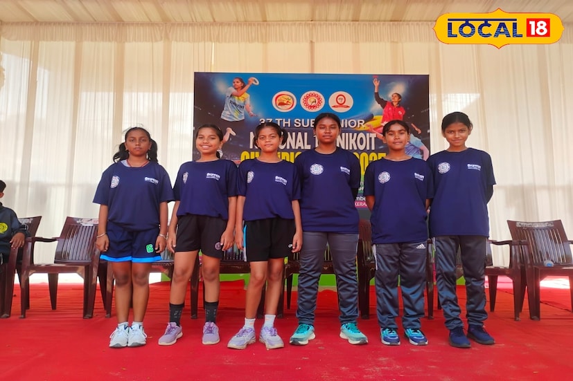 জাতীয় স্তরের টেনিকোয়েট প্রতিযোগিতায় এবার বাংলার হয়ে লড়বে মালদহের ৬ খুদে খেলোয়াড়। ৩৭ তম ন্যাশনাল সাব জুনিয়র টেনিকোয়েট চ্যাম্পিয়নশিপ প্রতিযোগিতায় সুযোগ পেয়েছে জেলার বিভিন্ন স্কুলের ষষ্ঠ শ্রেণির ৬ জন পড়ুয়া। (ছবি ও তথ্যঃ জিএম মোমিন)