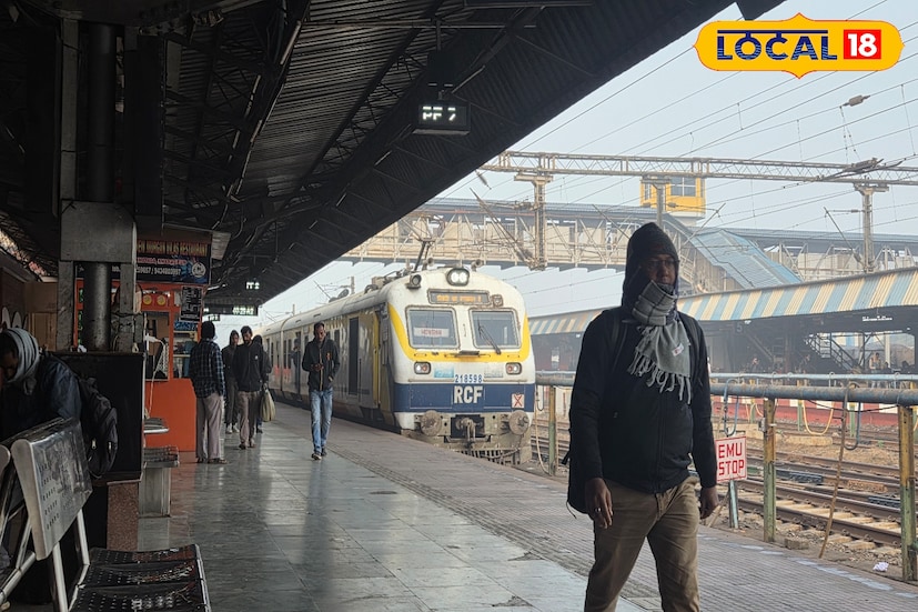 নতুন বছরের শুরু থেকে খারাপ খবর। দক্ষিণ পূর্ব রেলওয়ে শাখায় বাতিল হচ্ছে একাধিক লোকাল ট্রেন।অনির্দিষ্টকালের জন্য বাতিল করা হচ্ছে বলে রেল বিজ্ঞপ্তি জারি করেছে। তবে জানেন কি, কোন কোন ট্রেন বাতিল করা হচ্ছে? প্যাসেঞ্জার না হওয়া সহ একাধিক কারণে বাতিল বলেই সূত্র মারফত জানা যাচ্ছে। (তথ্য ও ছবি: রঞ্জন চন্দ)