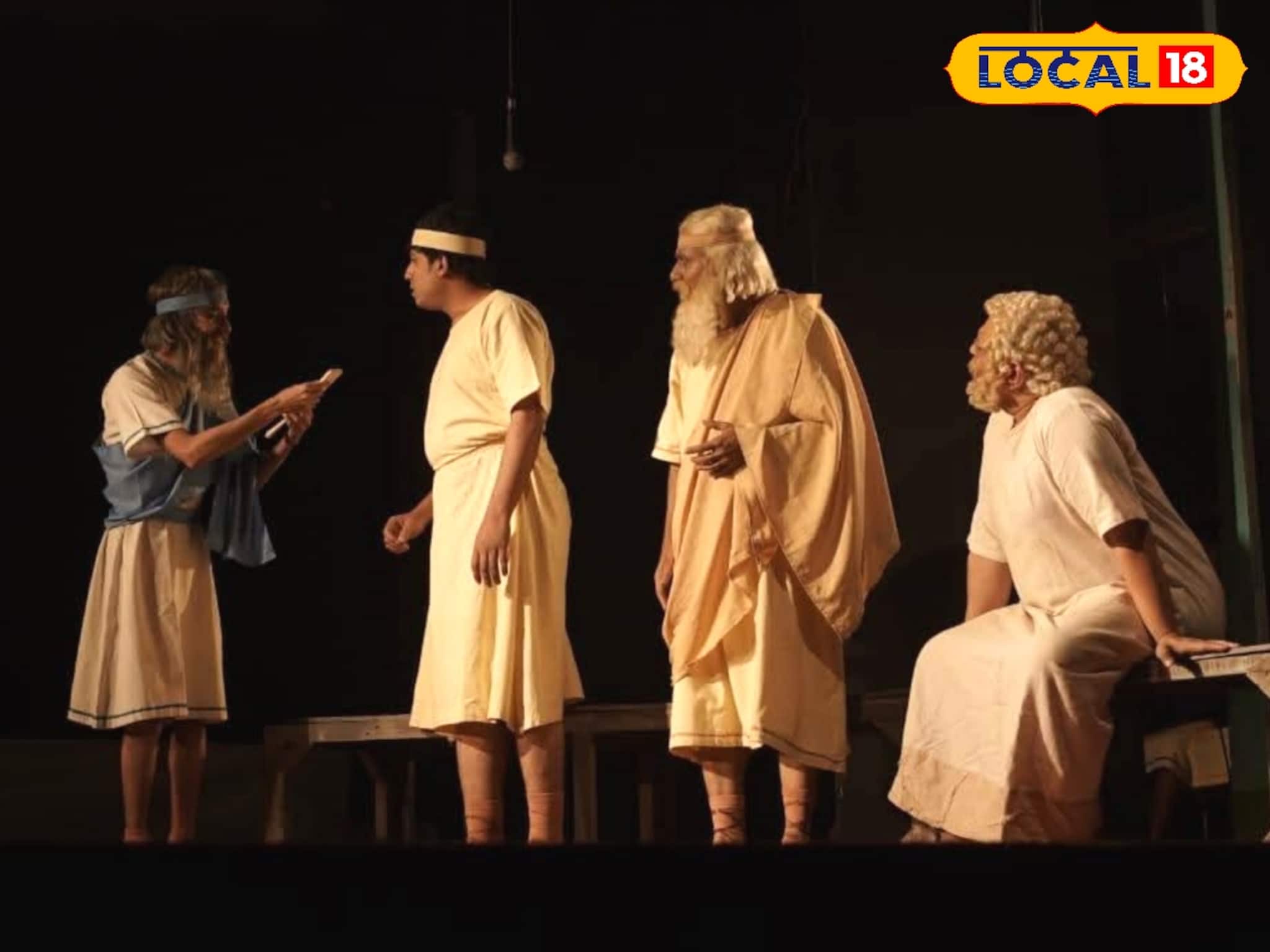 শীতের সন্ধ্যায় চাঁদের হাট! নাট্যোৎসবে টলিউড তারকা রজতাভ দত্ত