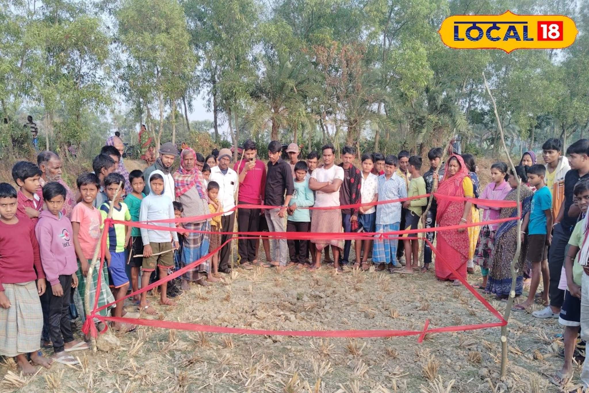 কাকদ্বীপে মাটির নীচে অদ্ভুত শব্দ! স্থানীয়রা যা মনে করছেন,মিলে গেলে ভোল পাল্টে যাবে এলাকার