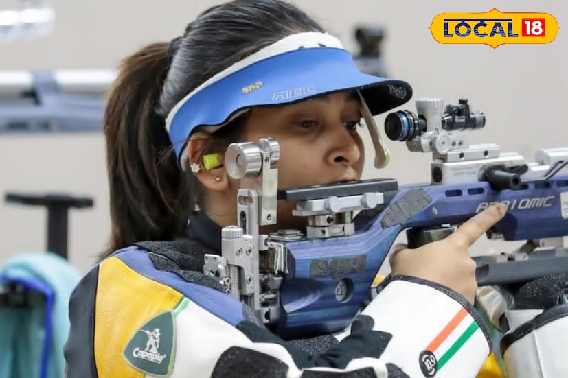 রাইফেলের ডগায় বিশ্ব কাঁপিয়ে অর্জুন পুরস্কারে মনোনীত বঙ্গকন্যা মেহুলি ঘোষ। এই খবরে হুগলির বৈদ্যবাটিতে খুশির জোয়ার বইছে। কম বয়সে সাফল্য অনেক বেশি বাংলার শুটার মেহুলি ঘোষের। রূপে লক্ষ্মী, গুণে সরস্বতী মেহুলির জন্য সকলেই গর্বিত এখন।