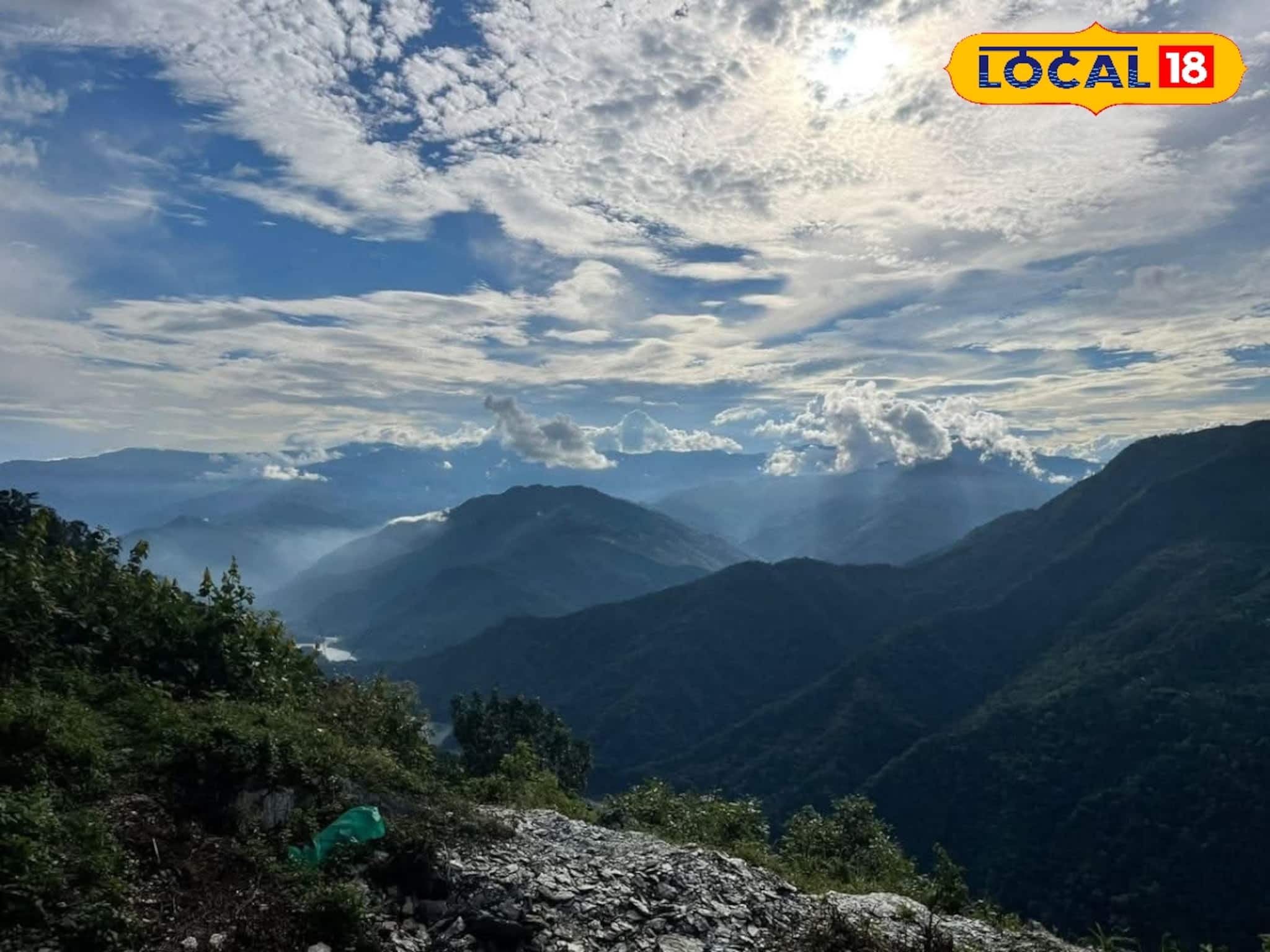 চেনা পাহাড় নয়! অফবিট লোকেশন খুঁজছেন? এ বছর ছুটিতে ঘুরে আসুন সামালবঙ