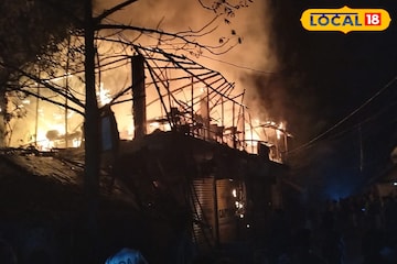 শীতের রাতে দাউদাউ করে জ্বলল সেলাই কারখানা! হাসনাবাদে ভয়াবহ অগ্নিকাণ্ড শীতের রাতে দাউদাউ করে জ্বলল সেলাই কারখানা! হাসনাবাদে ভয়াবহ অগ্নিকাণ্ড