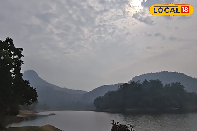 ঝালদা, পুরুলিয়া, শর্মিষ্ঠা ব্যানার্জি : শুরু হয়েছে ফেস্টিভ সিজন। আর এই মরশুমে সময় সুযোগ পেলেই শুরু হয়ে যায় বেড়ানোর প্ল্যান। কাছেপিঠে বেড়াতে যাওয়ার জন্য অনেকের কাছেই পছন্দের ডেসটিনেশন হয়ে উঠেছে সুন্দরী পুরুলিয়া।