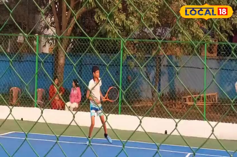 পূর্ব বর্ধমান জেলা পুলিশের উদ্যোগে অনুষ্ঠিত হল প্রথম লন টেনিস টুর্ণামেন্ট। জেলায় এই প্রথম এই ধরনের উদ্যোগ নেওয়া হয়েছে তাই ব্যাপক উৎসাহ ও উন্মাদনা লক্ষ্য করা গেল খেলোয়াড় ও দর্শকদের মধ্যে। (ছবি ও তথ্য:সায়নী সরকার)