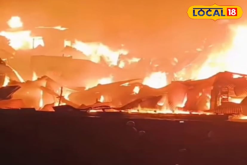 উত্তর ২৪ পরগনা, রুদ্র নারায়ণ রায়: বিরাটি যদু বাবুর বাজারে ভয়াবহ অগ্নিকাণ্ড, দুশোরও বেশি দোকান ভস্মীভূত, বছর শেষে ব্যাপক ক্ষতির মুখে ব্যবসায়ীরা। গভীর রাতে ভয়াবহ এমনই অগ্নিকাণ্ডের সাক্ষী রইল উত্তর দমদম পুরসভার ১৩ নম্বর ওয়ার্ডের যদু বাবুর বাজার উত্তর ২৪ পরগনা, রুদ্র নারায়ণ রায়: বিরাটি যদু বাবুর বাজারে ভয়াবহ অগ্নিকাণ্ড, দুশোরও বেশি দোকান ভস্মীভূত, বছর শেষে ব্যাপক ক্ষতির মুখে ব্যবসায়ীরা। গভীর রাতে ভয়াবহ এমনই অগ্নিকাণ্ডের সাক্ষী রইল উত্তর দমদম পুরসভার ১৩ নম্বর ওয়ার্ডের যদু বাবুর বাজার