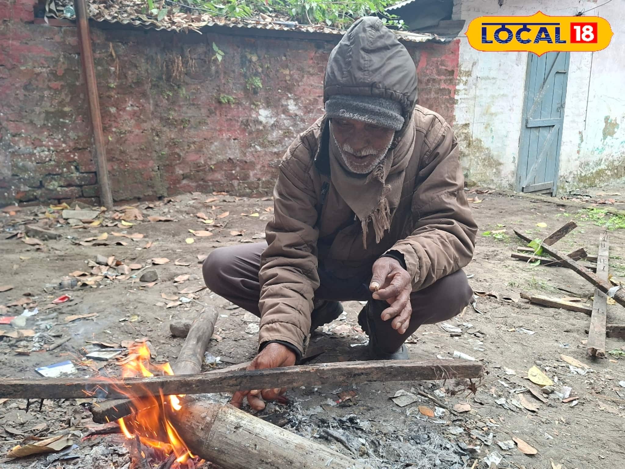 বছরের শেষে কনকনে ঠান্ডা, দুপুর গড়ালেও শিলিগুড়িতে অধরা সূর্য, জবুথবু শহরবাসী