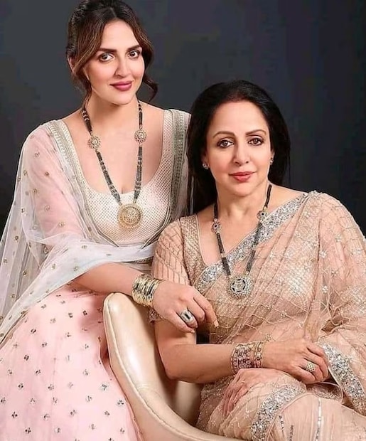 তিনি তীব্র বেদনার সঙ্গে হামাদকে বলেছিলেন, ‘‘কিন্তু যা ঘটেছে তা ঈশ্বরের করুণা... কারণ, হামাদ, তুমি তাঁকে এভাবে দেখা সহ্য করতে পারতে না। তাঁর শেষ দিনগুলি ছিল নিষ্ঠুর... বেদনাদায়ক... এবং এমনকি আমরাও এভাবে দেখতে সহ্য করতে পারছিলাম না।’’ (Photo: Instagram)