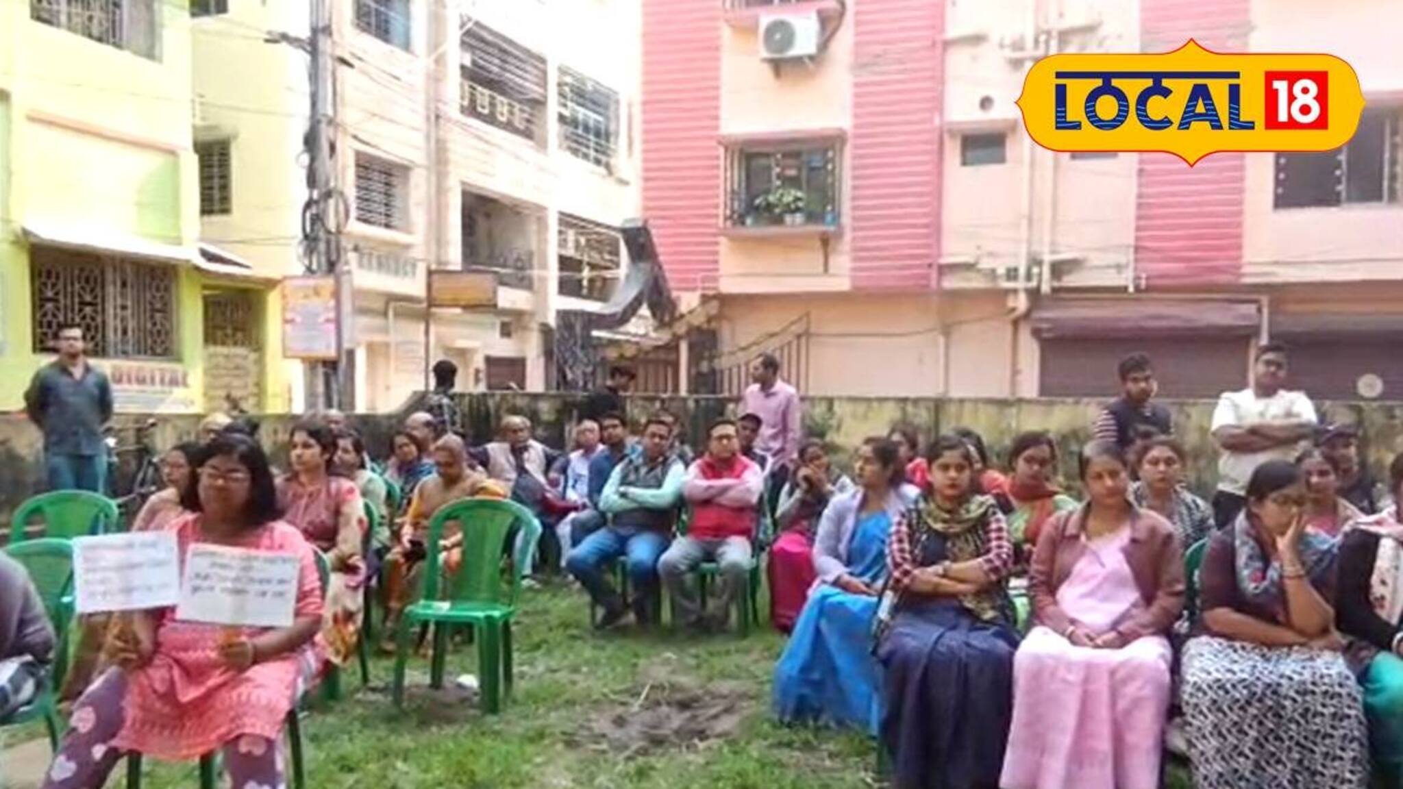 উত্তরপাড়ায় খেলার মাঠ বন্ধ করে চিকিৎসা কেন্দ্র! পুরসভার সিদ্ধান্তের প্রতিবাদ স্থানীয়দের