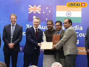 সম্মানিত তিন অধ্যাপক সম্মানিত তিন অধ্যাপক