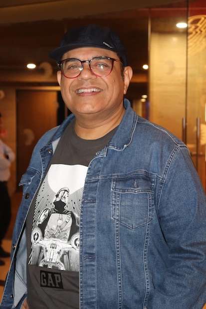 গত মাসে একগুচ্ছ বাংলা ছবি মুক্তি পেলেও ডিসেম্বরের প্রথম শুক্রবারে মাত্র একটি বাংলা ছবি ‘রাপ্পা রায় ও ফুলস্টপ ডট কম’ মুক্তি পেয়েছে। 