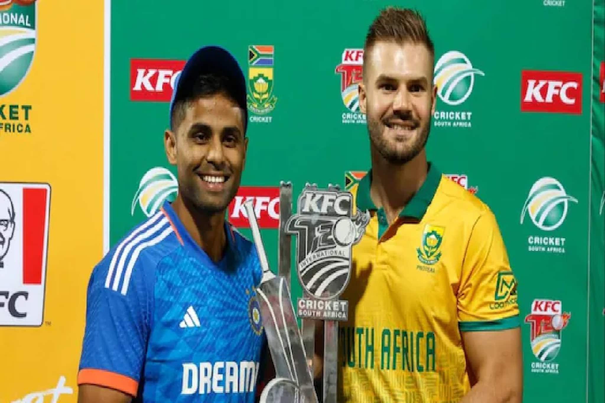 গম্ভীরের ‘হট’ ফেভারিট প্লেয়াররা ড্রপড, দক্ষিণ আফ্রিকার বিরুদ্ধে T20 তে দলে বড় চমক গম্ভীরের ‘হট’ ফেভারিট প্লেয়াররা ড্রপড, দক্ষিণ আফ্রিকার বিরুদ্ধে T20 তে দলে বড় চমক